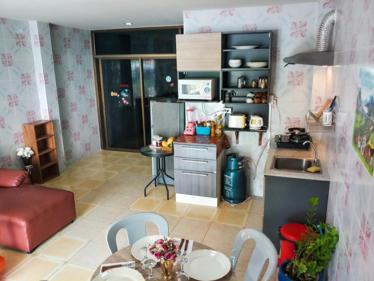Kata Lina Guesthouse エクステリア 写真