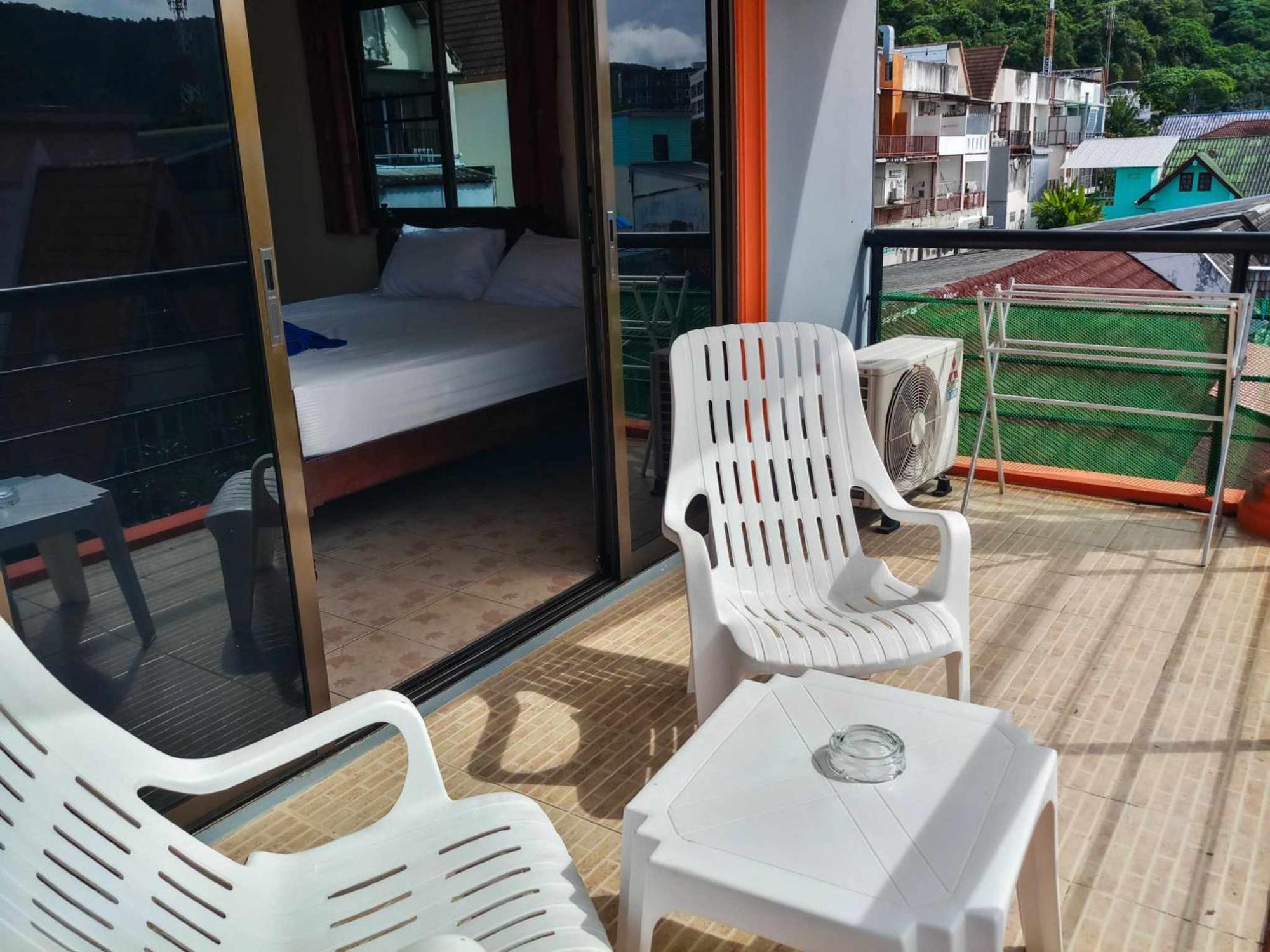 Kata Lina Guesthouse エクステリア 写真