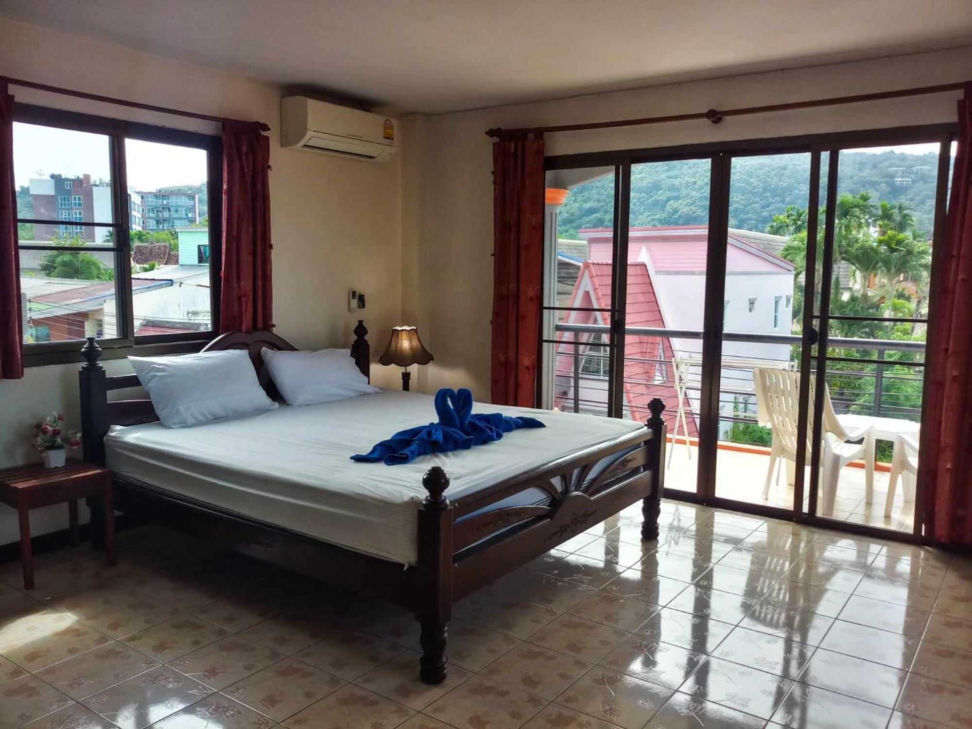 Kata Lina Guesthouse エクステリア 写真