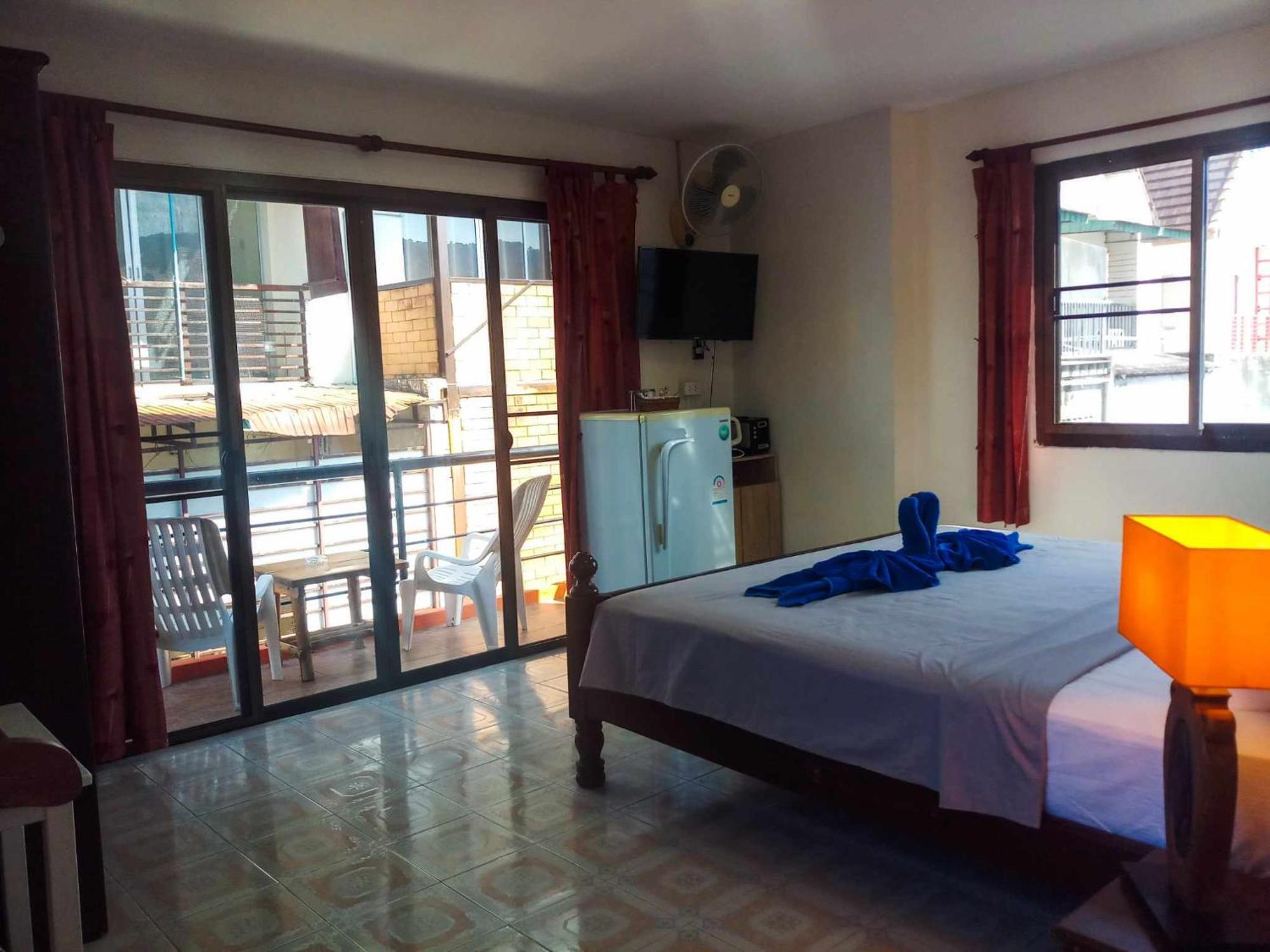 Kata Lina Guesthouse エクステリア 写真