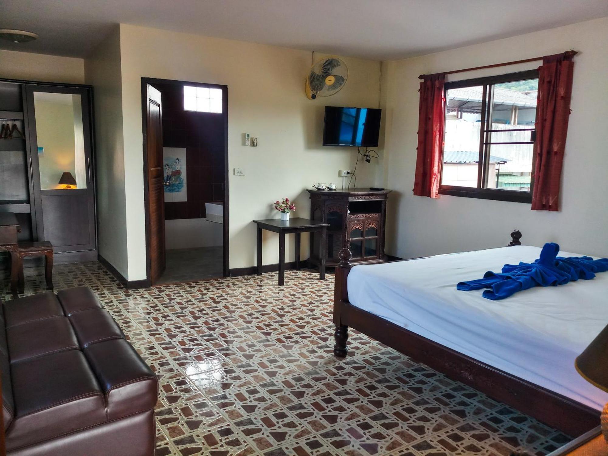 Kata Lina Guesthouse エクステリア 写真