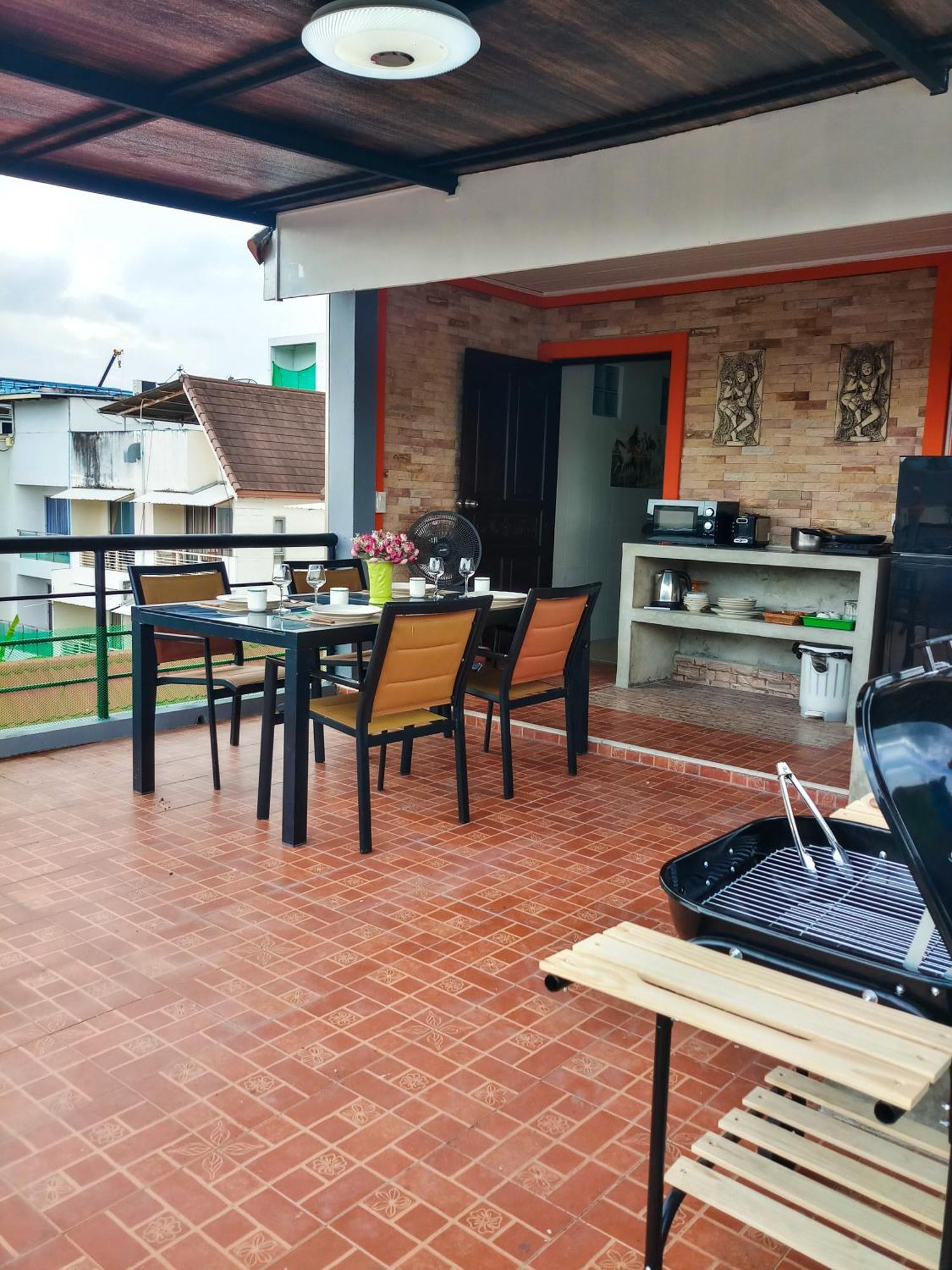 Kata Lina Guesthouse エクステリア 写真