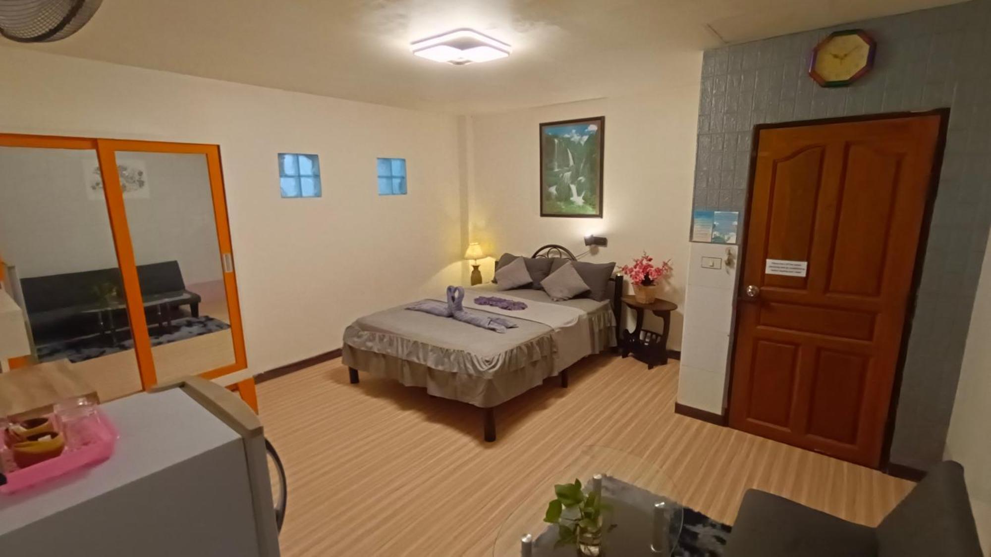 Kata Lina Guesthouse エクステリア 写真